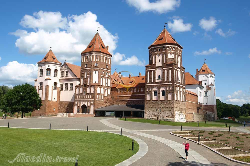 قلعه میر مینسک در بلاروس | علاءالدین تراول