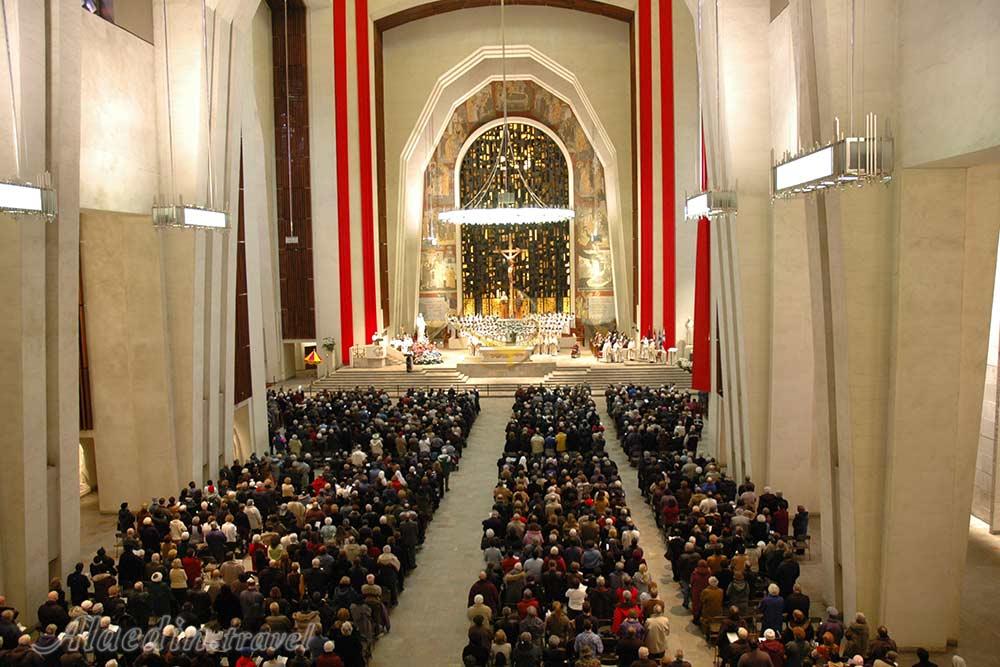 کلیسا سنت ژوزف مونترال | علاءالدین تراول