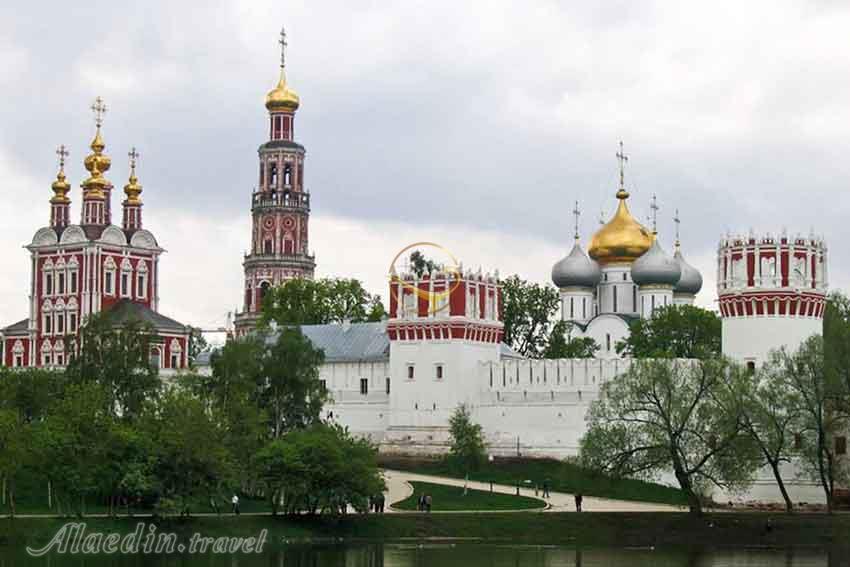 صومعه و آرامستان نووودویچی مسکو روسیه