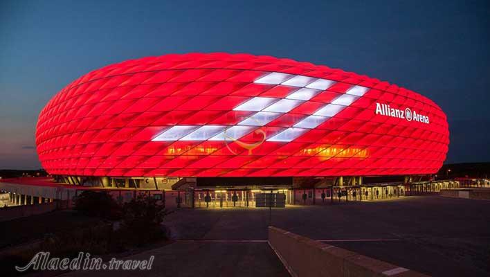 استادیوم آلیانز آرنا در مونیخ - آلمان