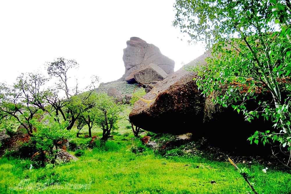 پیکره سنگی بابا داوود عنبران نمین | علاءالدین تراول