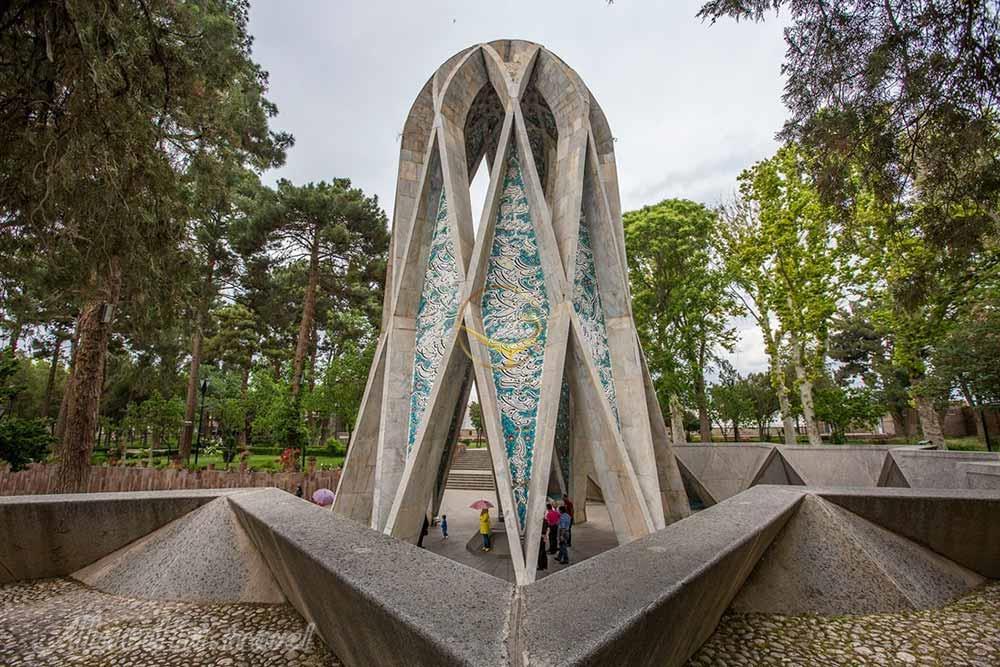 آرامگاه حکیم عمر خیام در نیشابور | علاءالدین تراول