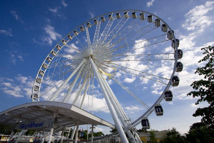 چرخ و فلک (اسکای ویل) نیاگارا در نیاگارا فالز - کانادا