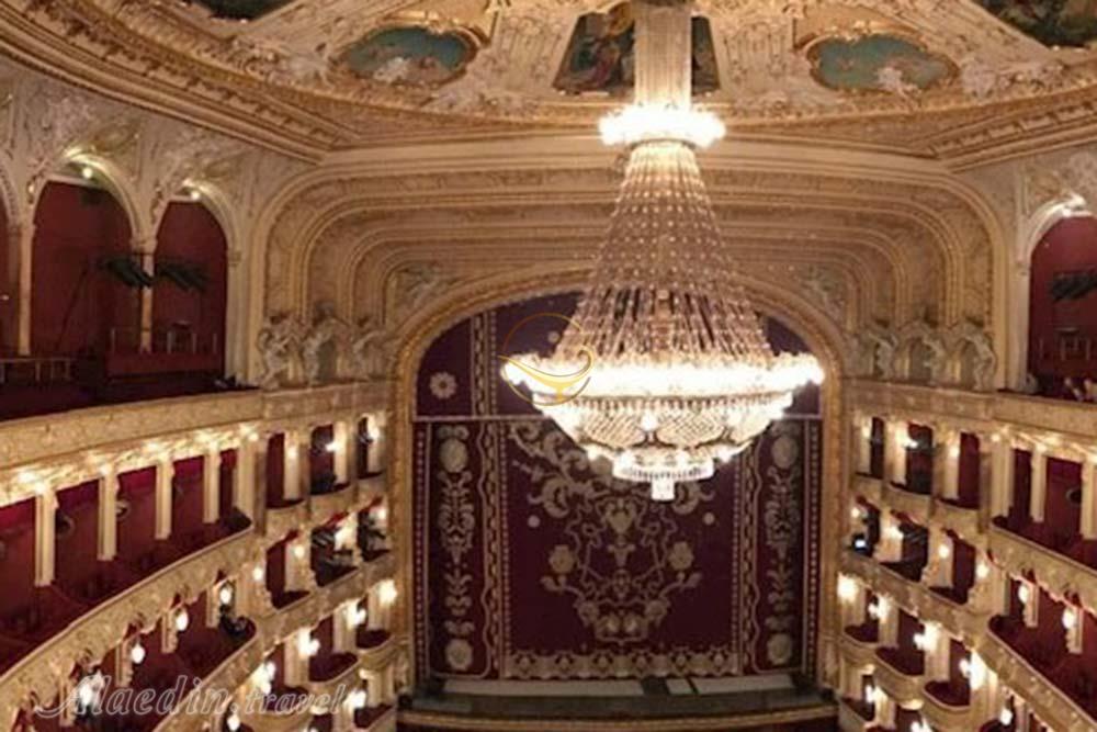 سالن ملی اپرا و باله اودسا - اوکراین | علاءالدین تراول