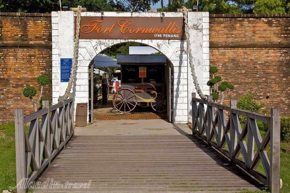 قلعه کورنوالیس در پنانگ | علاءالدین تراول