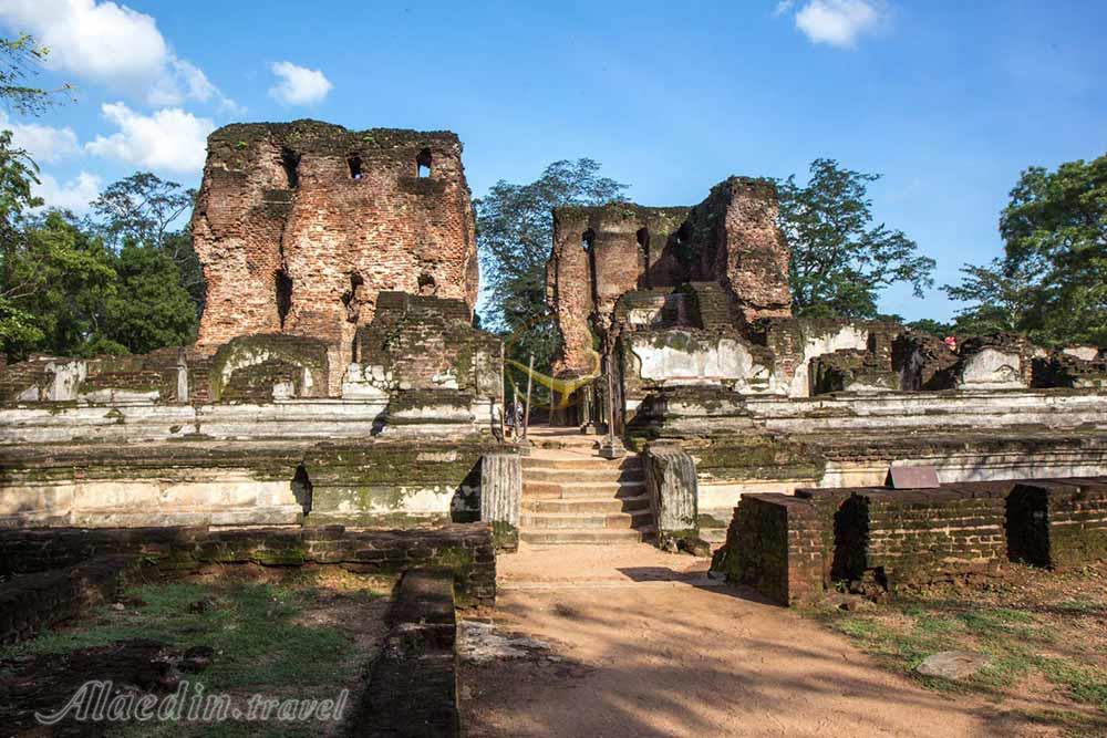 خرابه های باستانی پولونارووا - سری لانکا | علاءالدین تراول