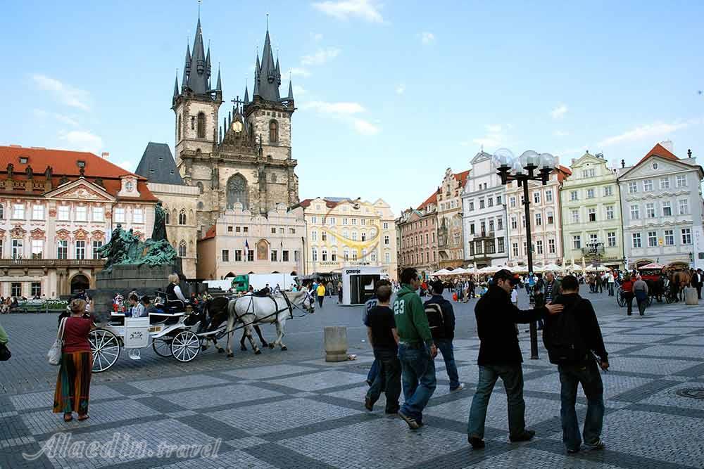 میدان قدیمی شهر پراگ | علاءالدین تراول