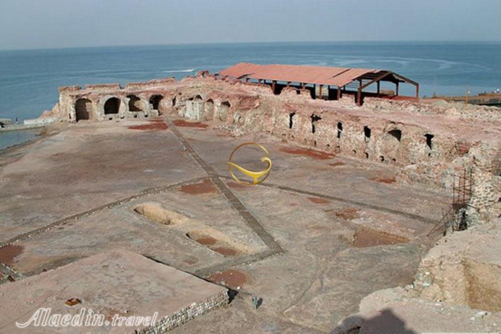 قلعه پرتغالی های قشم | علاءالدین تراول