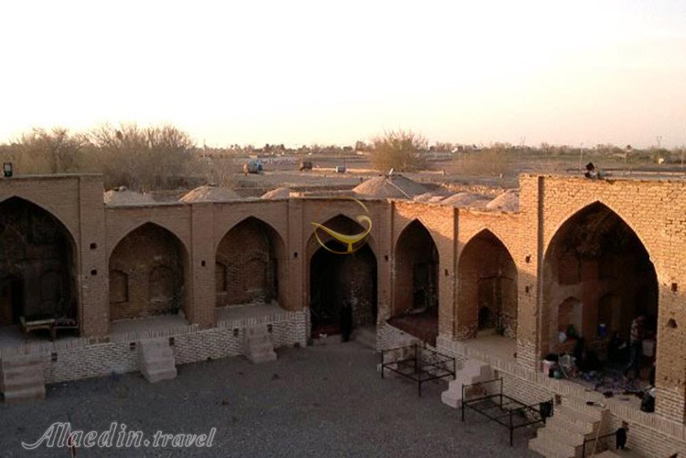 کاروانسرای دیر گچین قم | علاءالدین تراول