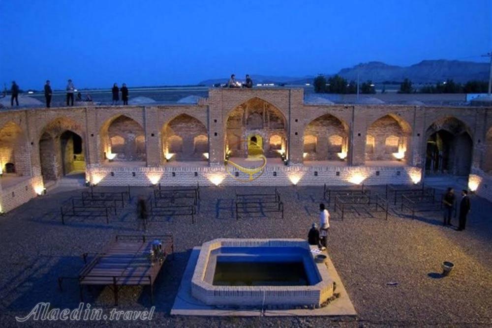 کاروانسرای دیر گچین قم | علاءالدین تراول