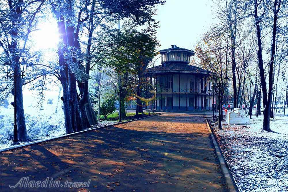 عمارت کلاه فرنگی رشت | علاءالدین تراول