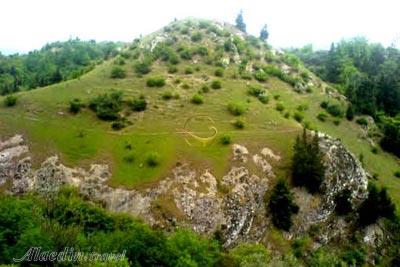 محوطه باستانی تپه مارلیک رودبار