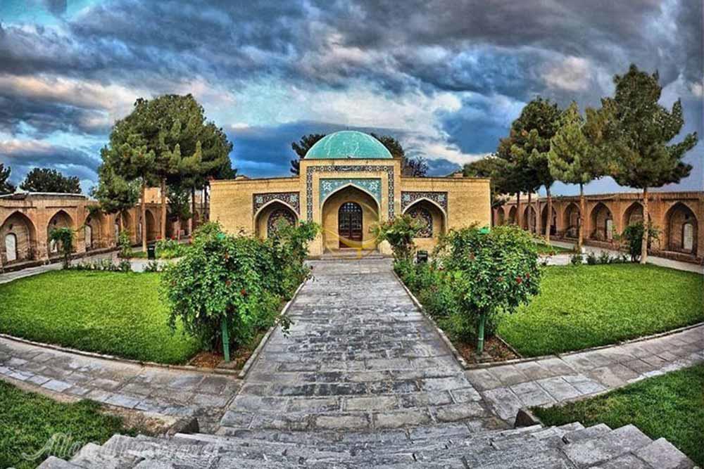 آرامگاه حاج ملاهادی سبزواری در سبزوار | علاءالدین تراول