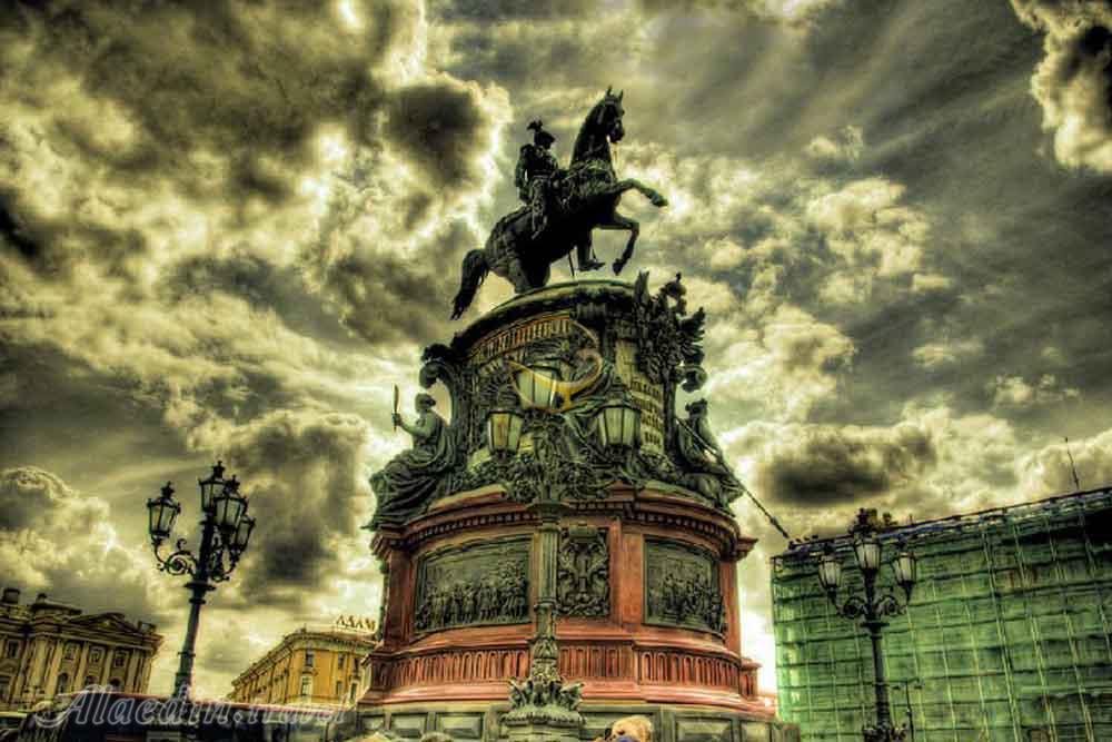 تندیس نیکولای اول (میدان نیکولای اول) سنت پترزبورگ روسیه | علاءالدین تراول