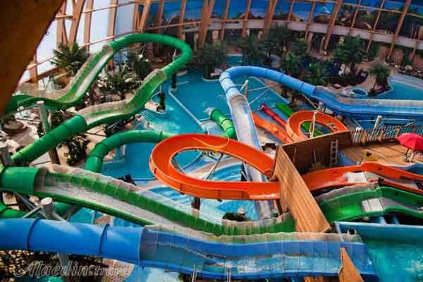 پارک آبی پیترلند سنت پترزبورگ روسیه