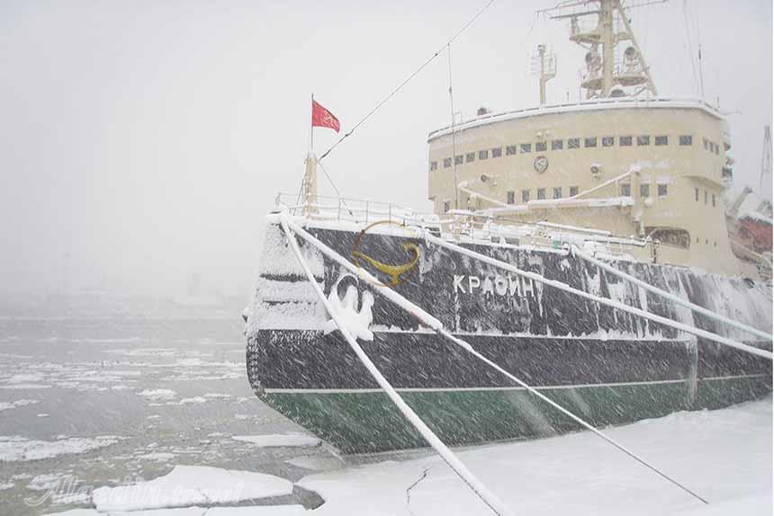 جزیره واسیلوفسکی سنت پترزبورگ روسیه | علاءالدین تراول