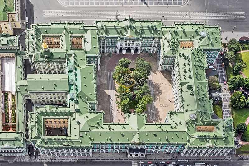 کاخ زمستانی سنت پترزبورگ روسیه | علاءالدین تراول