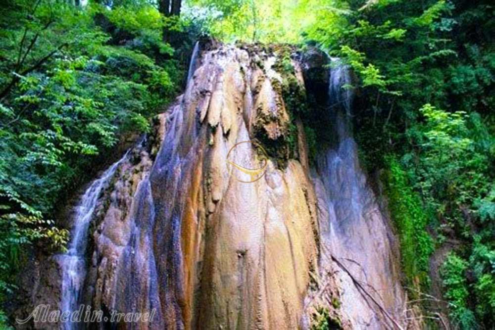 آبشار آهکی (اسکلیم) در سوادکوه | علاءالدین تراول