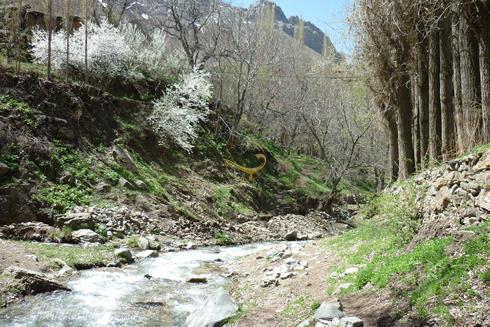 آبشار سنج ساوجبلاغ