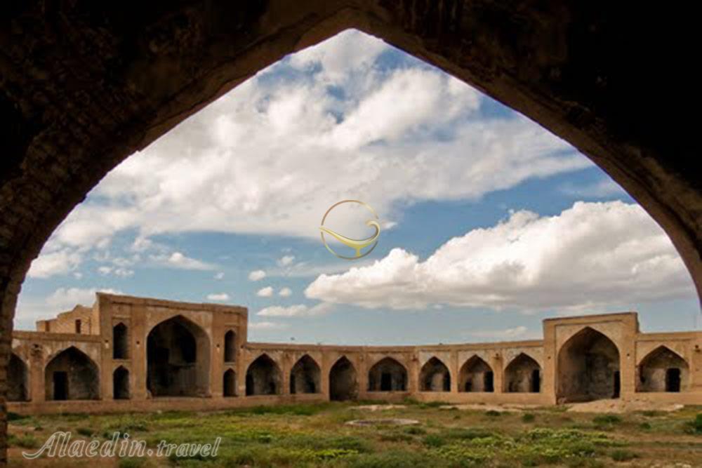 کاروانسرای سنگی آهوان سمنان | علاءالدین تراول