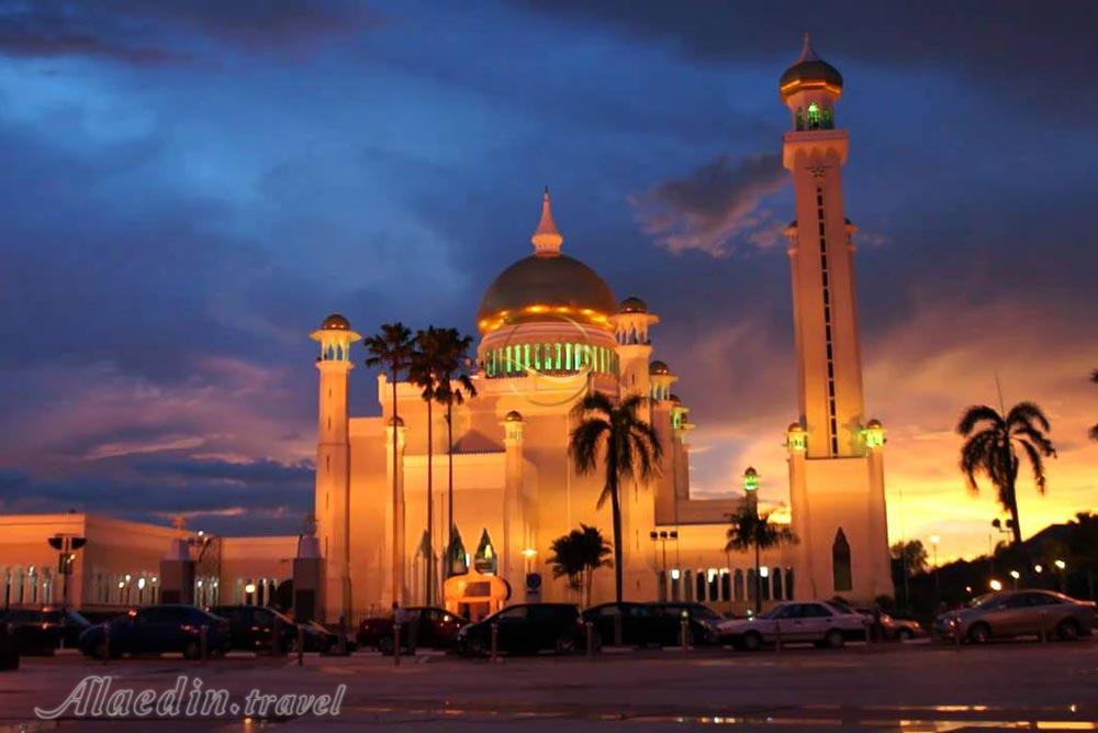 مسجد سلطان عمر سیف الدین در بندر سری بگاوان | علاءالدین تراول