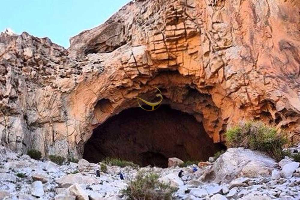 غار ایوب در شهر بابک | علاءالدین تراول