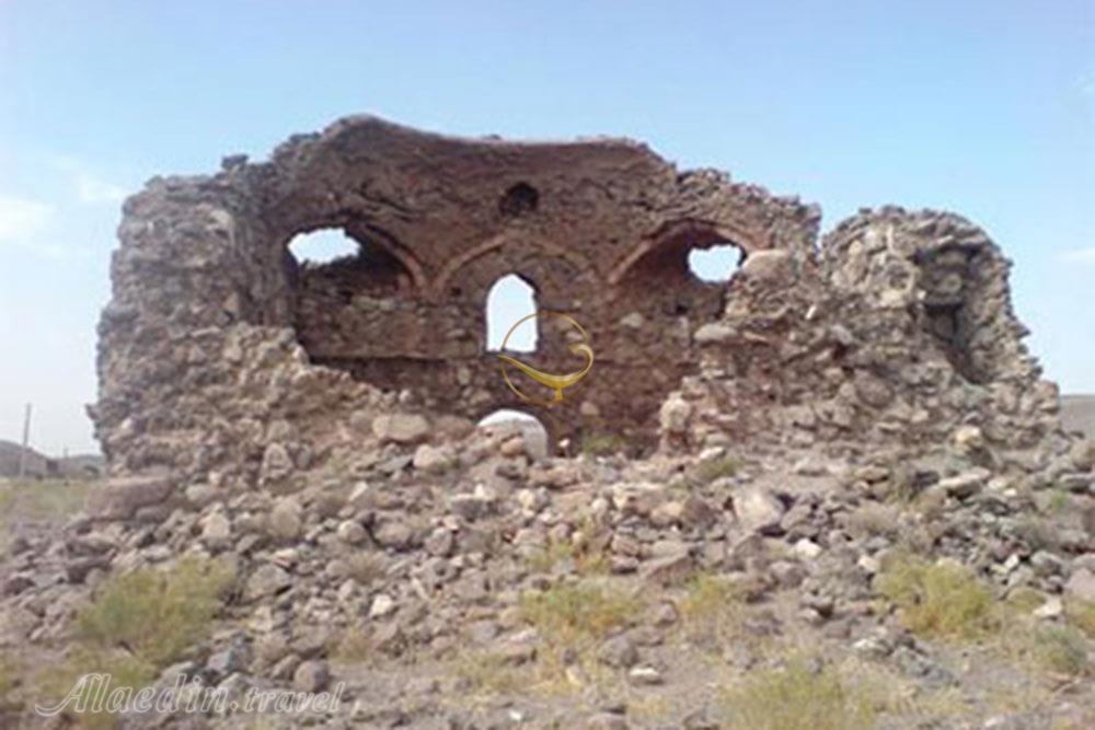 آتشکده آذربغ در شهر بابک | علاءالدین تراول