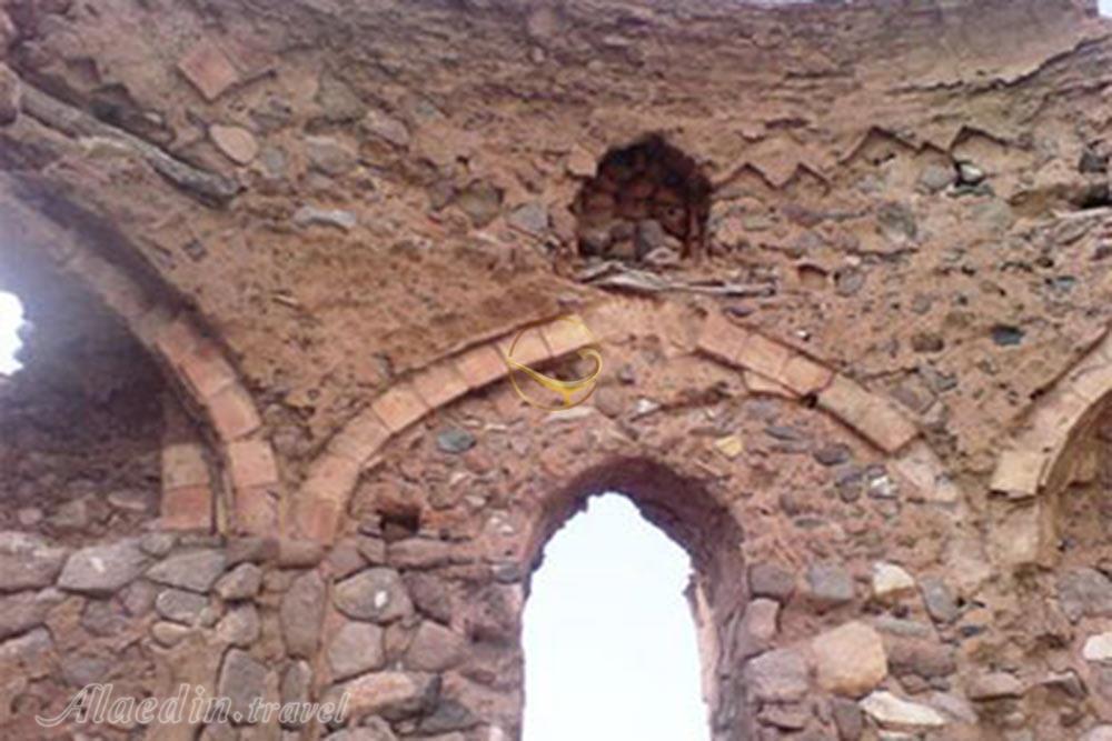 آتشکده آذربغ در شهر بابک | علاءالدین تراول