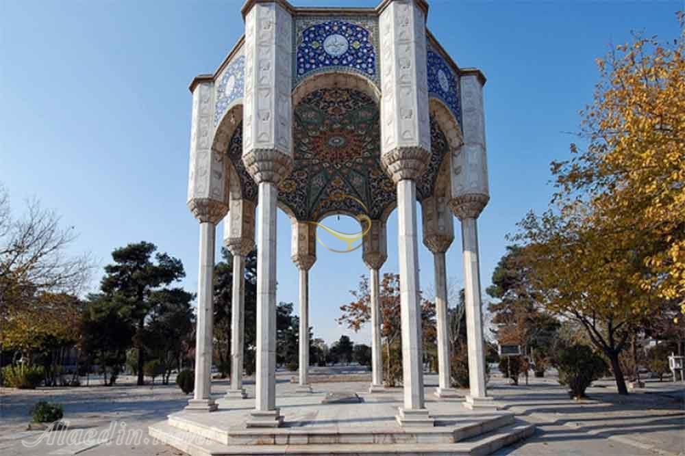 آرامگاه ابن بابویه در شهرری (گورستان ابن بابویه) | علاءالدین تراول