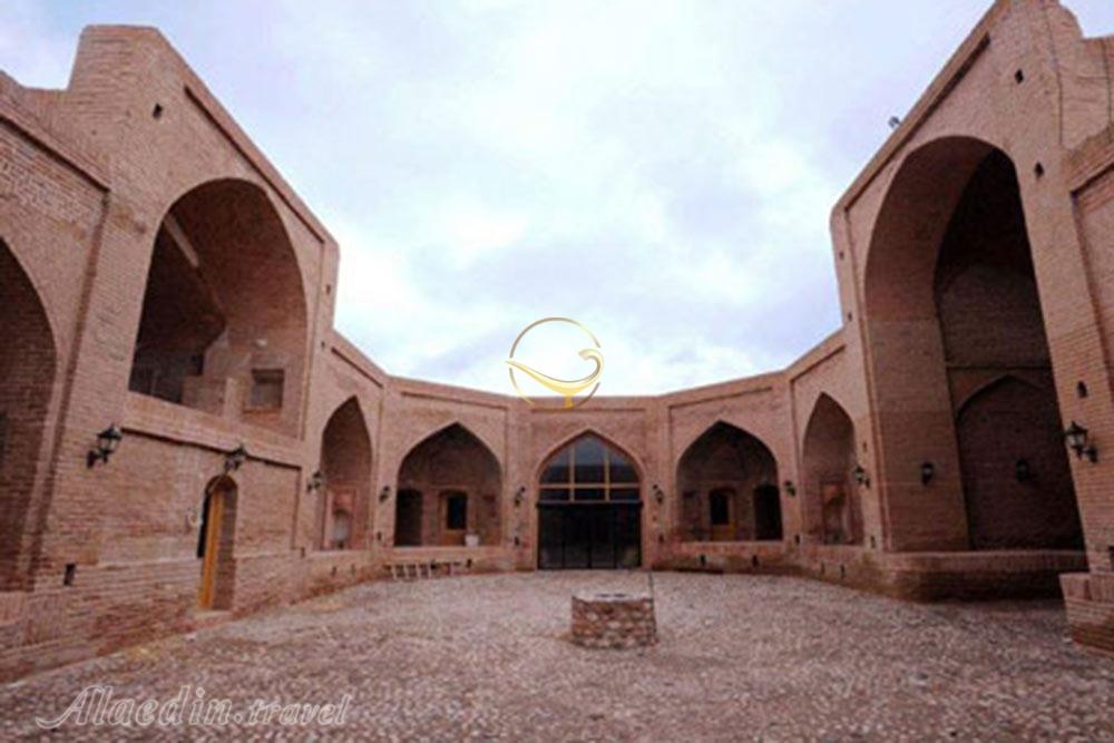 کاروانسرای میان دشت شاهرود | علاءالدین تراول