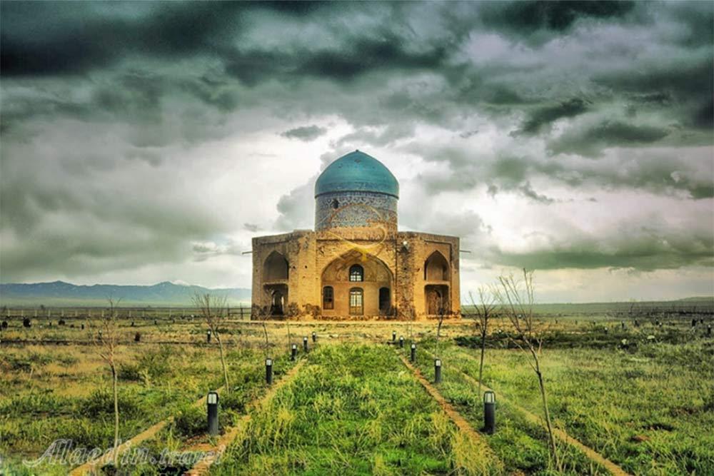 آرامگاه ملا حسن کاشی در سلطانیه | علاءالدین تراول