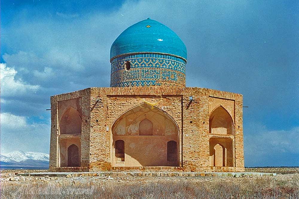 آرامگاه ملا حسن کاشی در سلطانیه | علاءالدین تراول