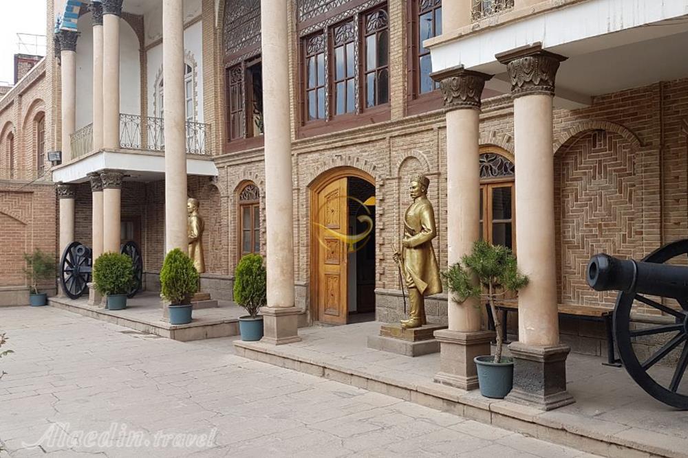 محوطه داخلی خانه مشروطه تبریز | علاءالدین تراول