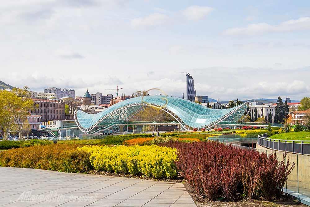 پل صلح تفلیس در گرجستان | علاءالدین تراول