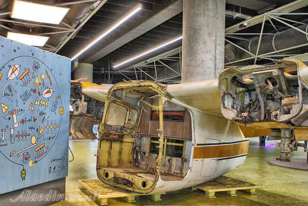 جاذبه  باغ کتاب تهران | علاءالدین تراول