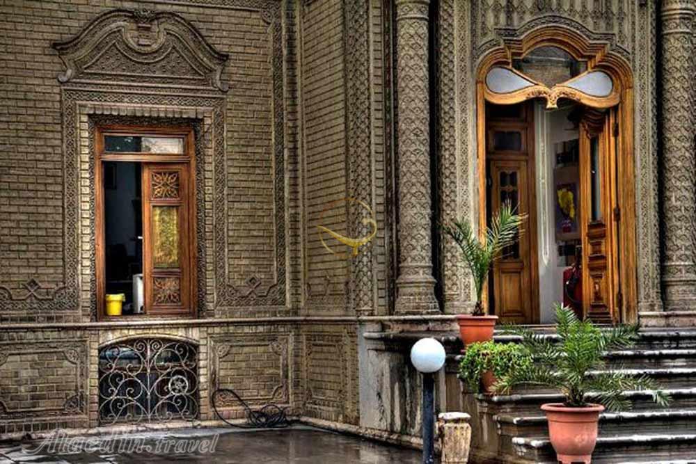 موزه آبگینه و سفالینه تهران | علاءالدین تراول