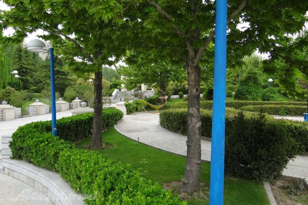 بوستان گفتگو تهران | علاءالدین تراول