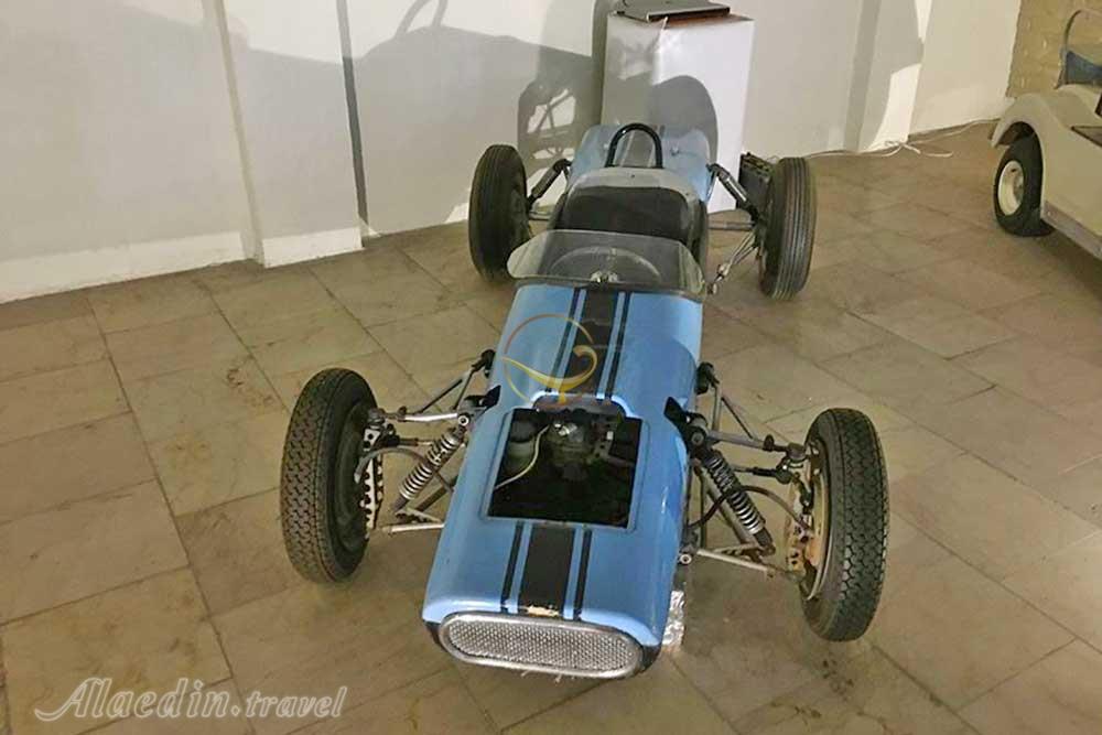موزه خودروهای تاریخی در کاخ نیاوران تهران | علاءالدین تراول