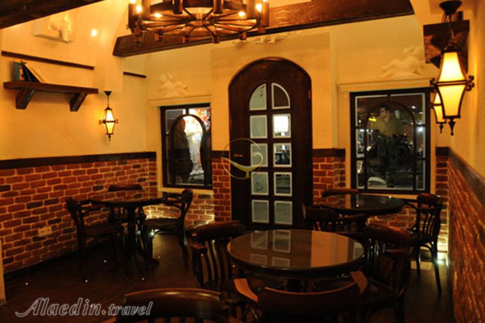 کافه لقانطه تهران | علاءالدین تراول