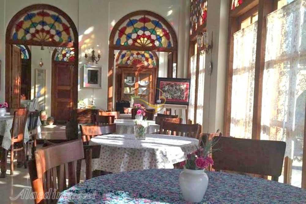 کافه مسعودیه تهران | علاءالدین تراول