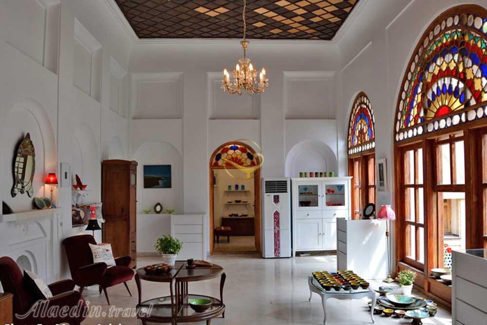 کافه مسعودیه تهران | علاءالدین تراول