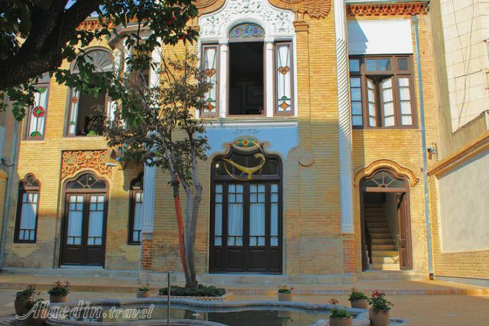 خانه موزه مینایی تهران (موزه خیابان ولیعصر تهران) | علاءالدین تراول