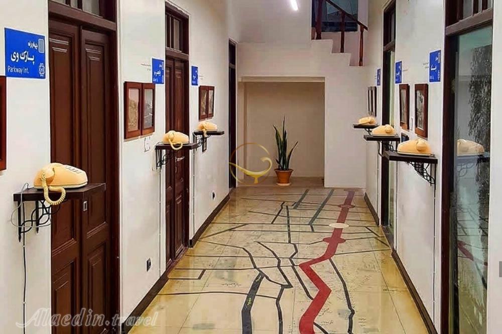 خانه موزه مینایی تهران (موزه خیابان ولیعصر تهران) | علاءالدین تراول