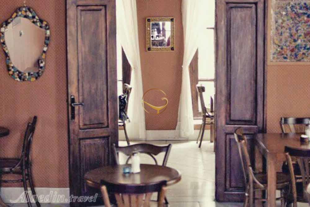 کافه رومنس تهران | علاءالدین تراول