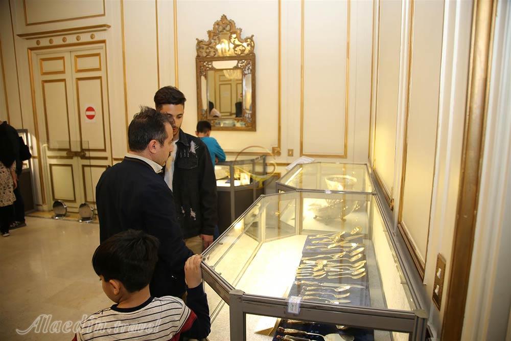 موزه ظروف سلطنتی کاخ سعدآباد تهران | علاءالدین تراول