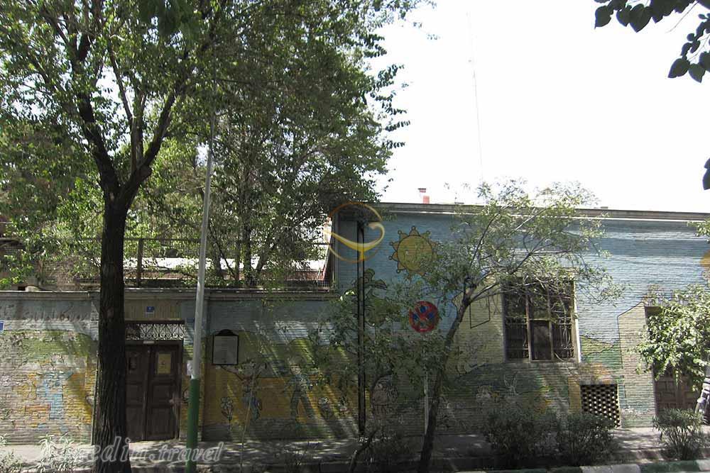 خانه صادق هدایت در تهران | علاءالدین تراول