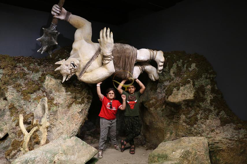 سرزمین افسانه‌ها | علاءالدین تراول