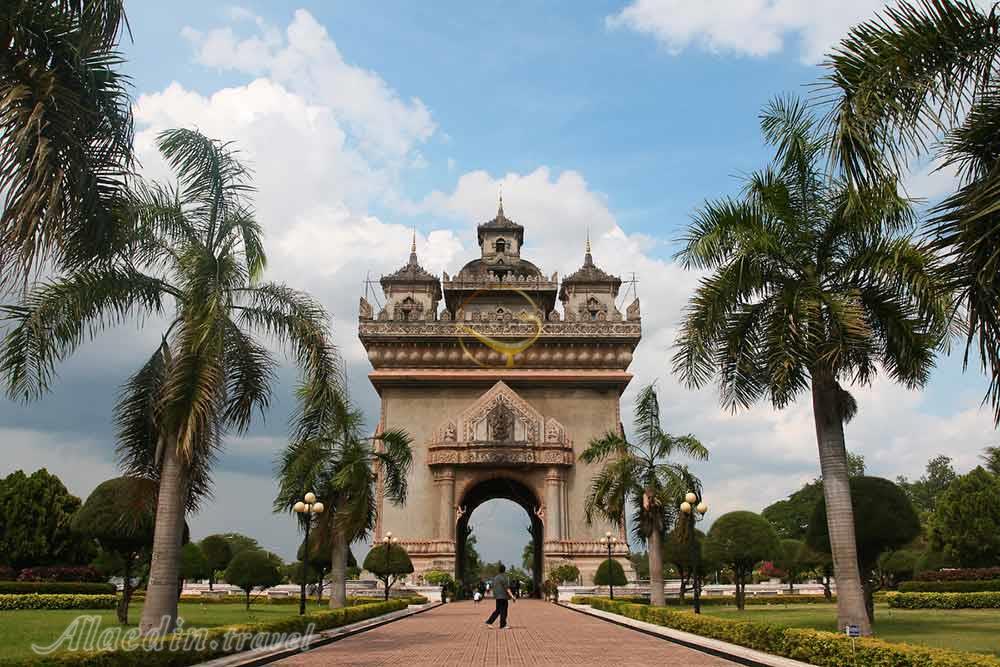 بنای یادبود پاتوکسای در وین تیان | علاءالدین تراول