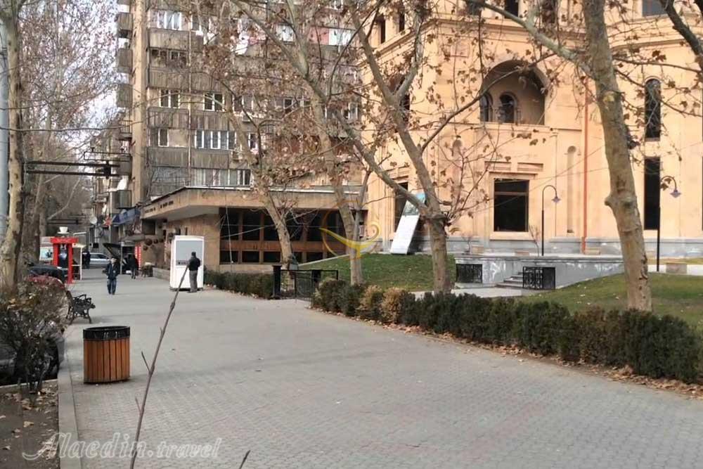 خیابان آبوویان در ایروان - ارمنستان | علاءالدین تراول