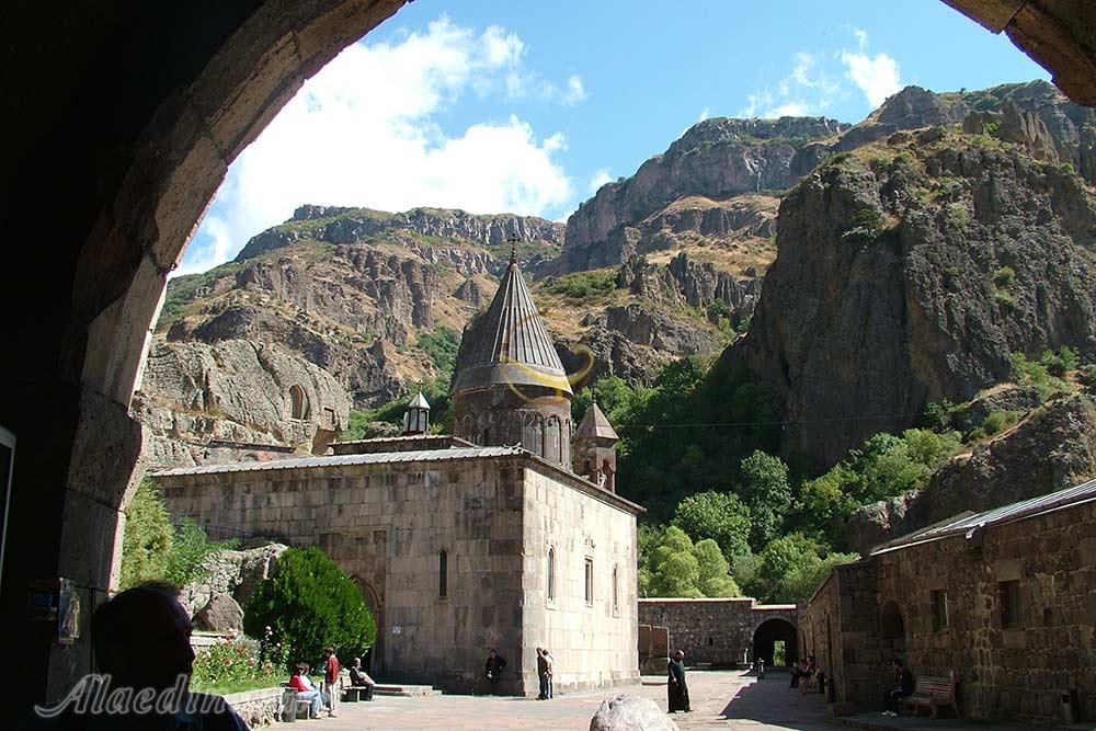 صومعه گغارد در ایروان - ارمنستان | علاءالدین تراول